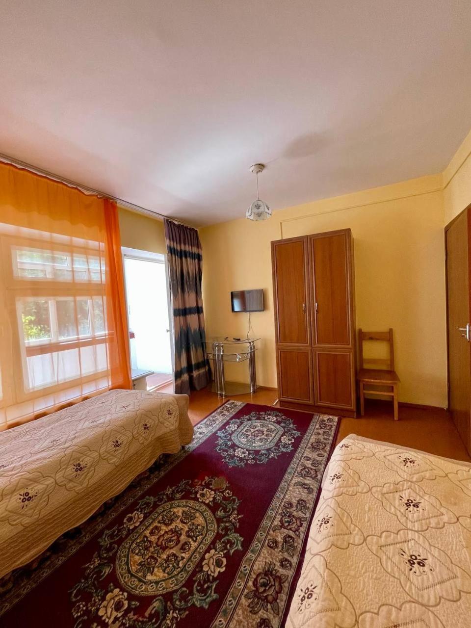 Otel Issyk-Kul Karakol Exterior foto